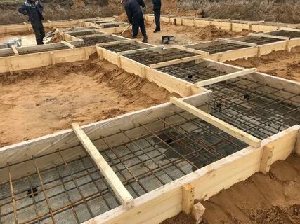 Укладка экструдированного пенополистирола под фундамент