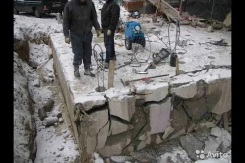 Фундамент для опоры путепровода на участке